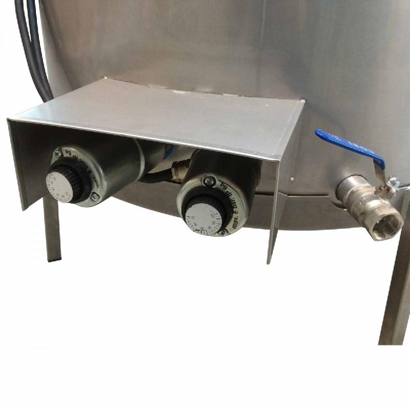 Cuve inox avec robinet de vidange pour le traitement des volailles