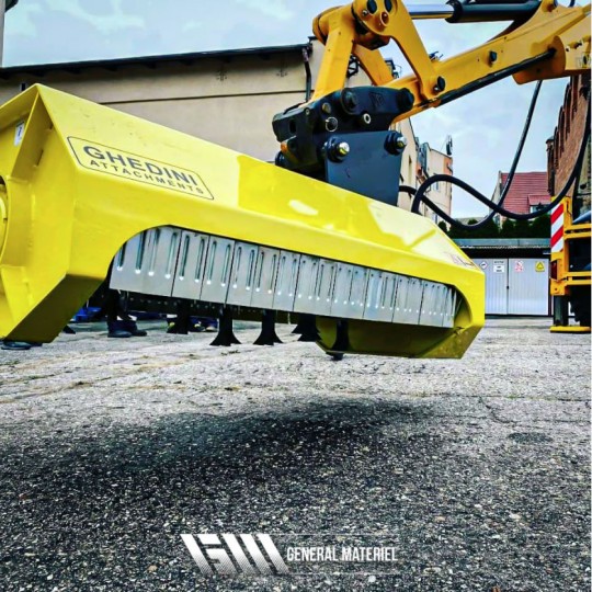 Débroussailleuse Ghedini série DB pour pelles moyennes