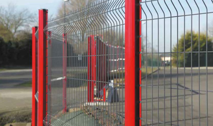 Clôture en panneaux rigides disponible en plusieurs hauteurs