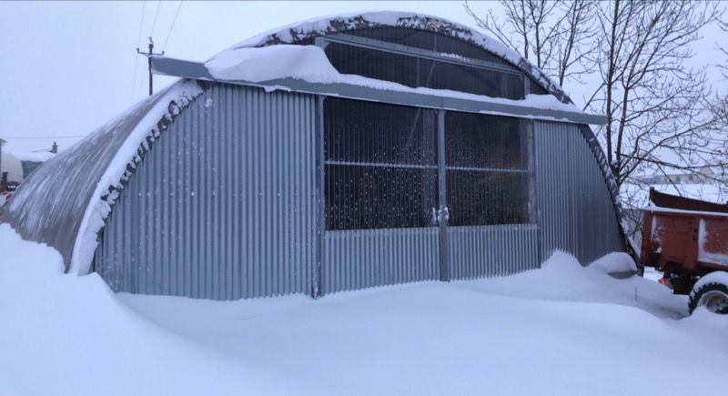 Tunnel d'élevage Abristhor sur solution béton (dalle, longrines, blocs, murs) pour un maximum de bien-être aux animaux et aux éleveurs_4