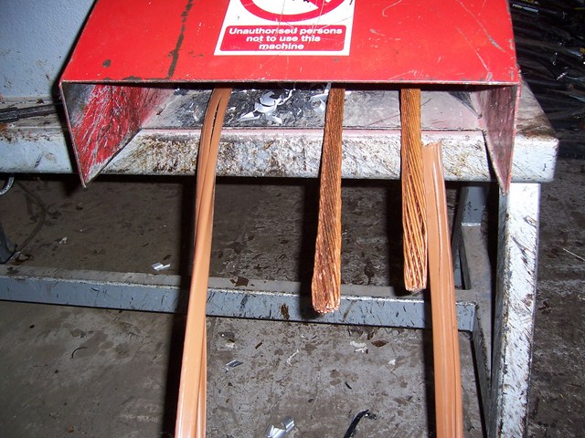 Dénudeur de câbles 100 mm - jusqu'à 3 T/Jour - STRIPTEC-5000_4