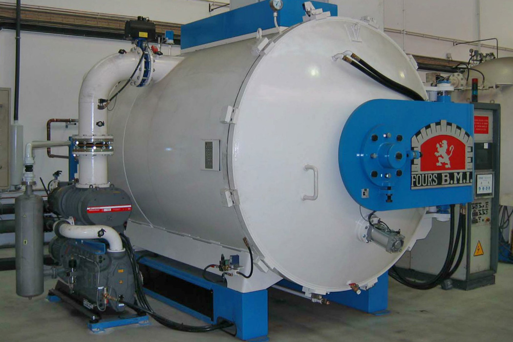 Four horizontal de revenu à purge par le vide - Traitements basse température en convection de gaz neutre - Type B5_R_4