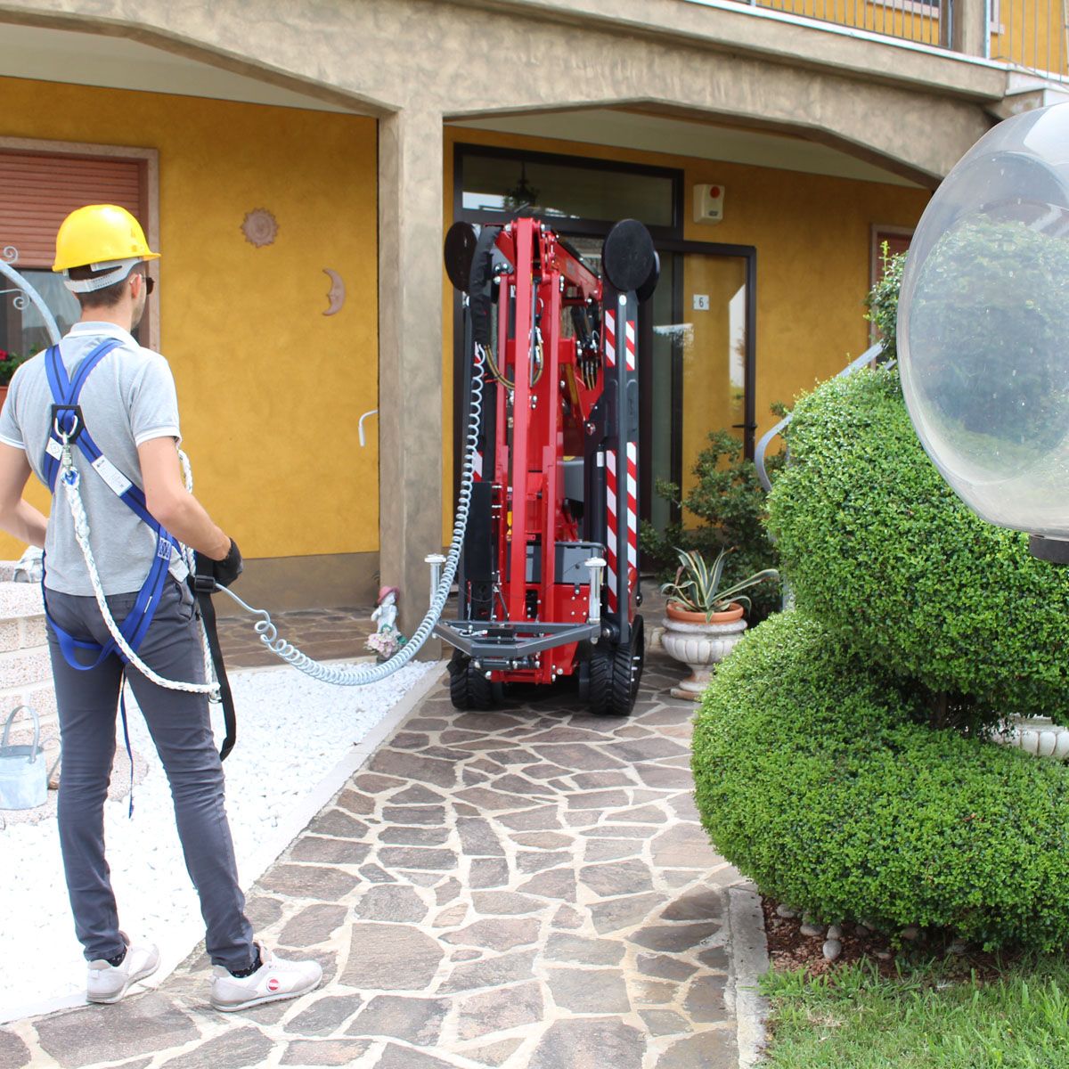 Lightlift 14.72 iiis - nacelle araignée - hinowa s.P.A. - capacité nacelle chenillée 120kg à 200kg_4