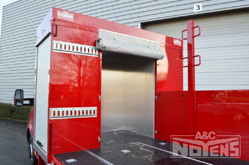 Plateau ridelles - carrosserie A&C Noyens - idéal pour construction et transport de machines_4