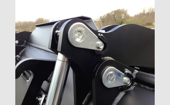 Gh 800 à 1000 - Godets multiservices Riman - Poids 670 à 1840 kg - Robustesse et polyvalence_4