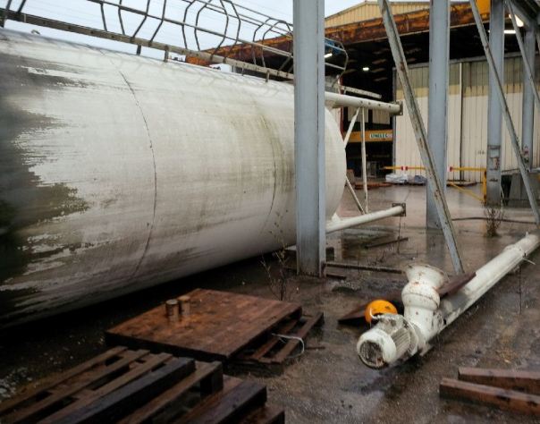 Silo 30 tonnes + vis à ciment_4