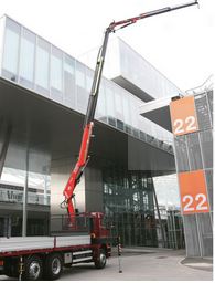Grue auxiliaire Fassi F215A Dynamic - capacité de levage jusqu'à 18,90 tm - bras hydraulique jusqu'à 22,70 m avec jib_4
