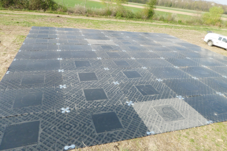 Plaque de roulage lourde, pour créer des aires de manoeuvre aux gros engins de tp (semi-remorques, grues automotrices, pelles hydrauliques sur pneus) - roadmat_4