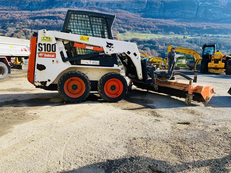 BOBCAT s100 mini chargeuse sur pneu (avec accessoires)_4