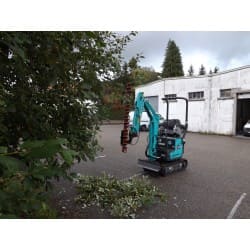 Taille-haie pour pelle avec platine adaptable sur demande