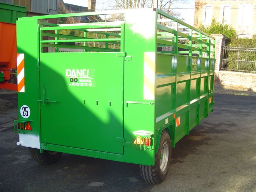 Vachère équipée d'une barrière style Jourdain sur le côté gauche