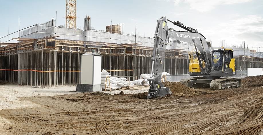 ECR145EL PELLES HYDRAULIQUES MOYENNES SUR CHENILLES VOLVO  14 435 - 16 677 KG / 90 KW_4