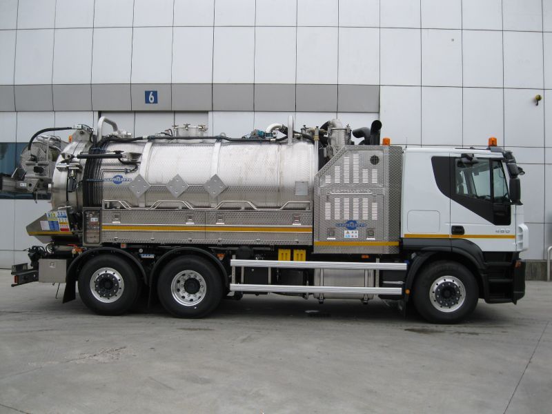 Hydrocureur combiné insonorisé pour un usage efficace