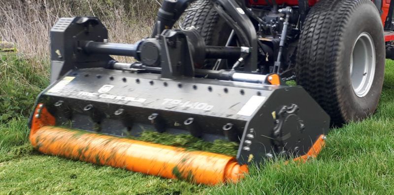 Broyeur agricole pour travaux intensifs avec poids de 337 à 529 kg