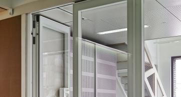 Visio 100 - cloisons mobiles en verre - Espero BV - épaisseur 107 mm - isolation acoustique de 42 à 50 dB_4