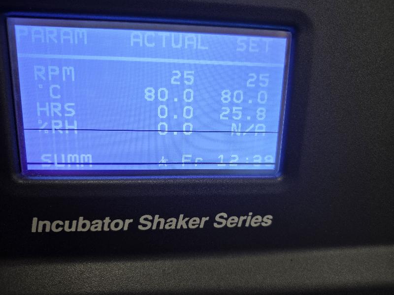 Agitateur-incubateur Eppendorf Innova 40_4