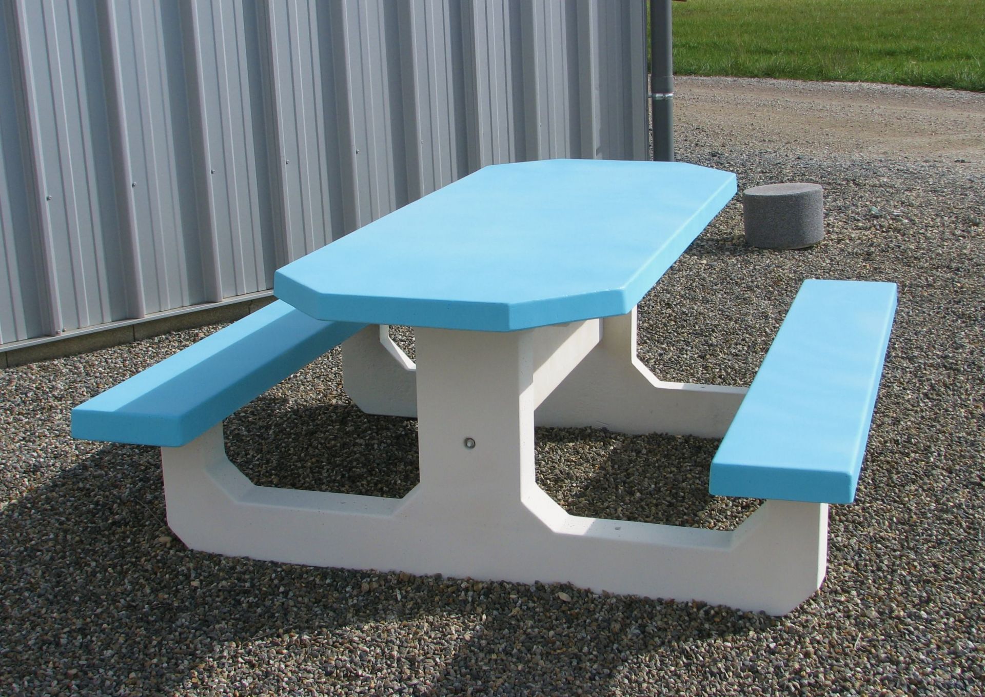 Table pique-nique en béton octogonale - adaptée PMR - revêtement hydrofuge - 200x80x6 cm_4