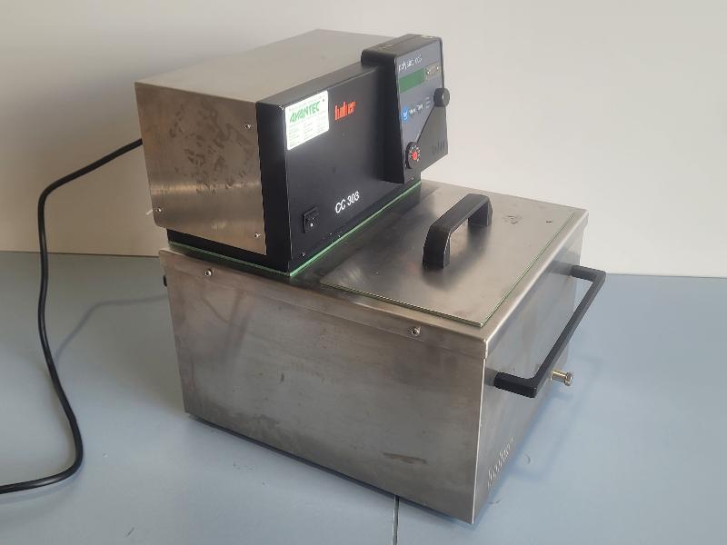 Thermostat chauffant à bain et à circulation HUBER CC303 Polystat CC3_4