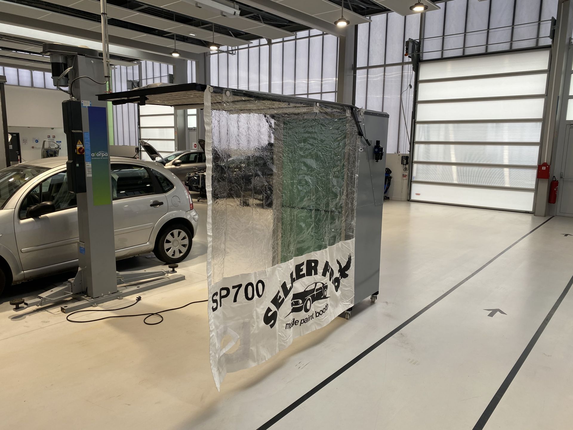 Cabine mobile pour pièces automobiles SP700