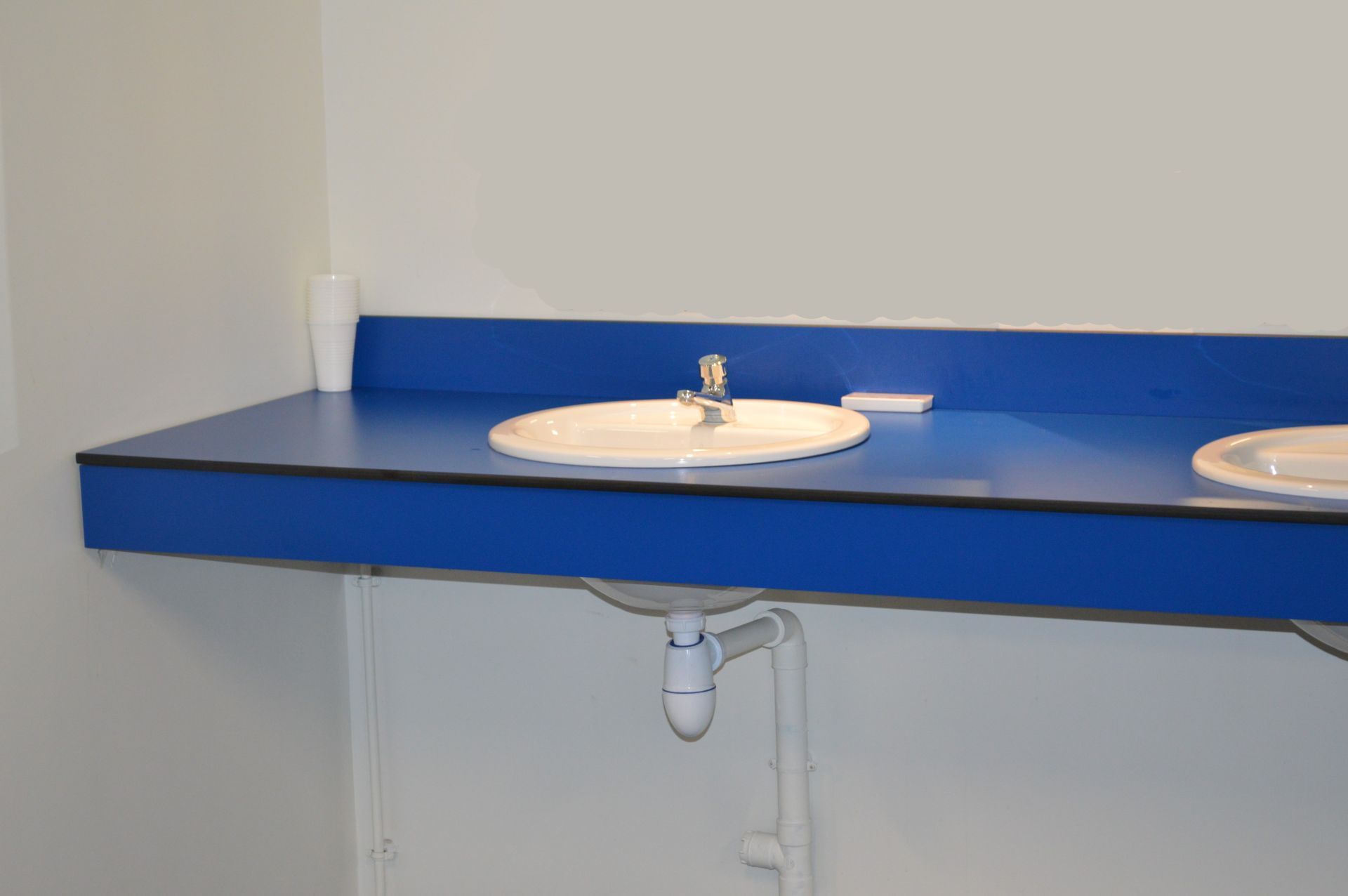 Cabine vestiaire sur mesure pour espaces restreints