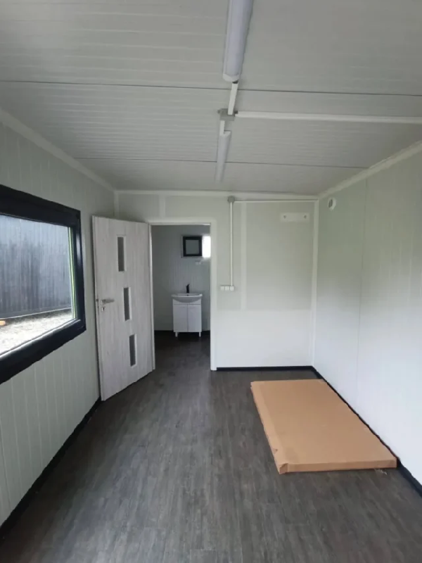 Module résidentiel préfabriqué de 17 m² - reconditionné avec isolation 10 cm, salle de bain complète et fenêtres oscillo-battantes_4