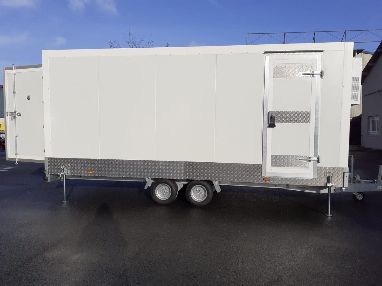 Remorque frigorifique double essieu 3000kg - RAPHA 23 - Dimensions intérieures 4m90 x 1m90 x 1m90_4