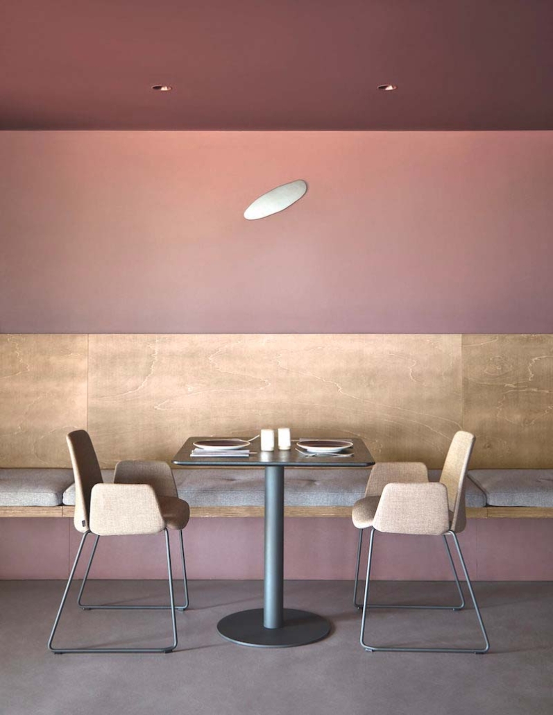 Table  de collectivité élégante et pratique pour un confort optimum à vos usagers_4