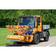 Système universel d'attelage rapide pour broyeur MFK 500