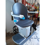 Monte-escalier courbe double-rail avec deux télécommandes - Handicare - Compact et personnalisable_4