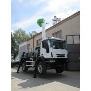 Panier isolé pour interventions sécurisées sous tension