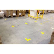 Marquage au sol pour entrepôt - lock-tile france - dimensions : 150 x 150 mm