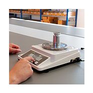 PCE-BSK 1100 - Balance compteuse - PCE Instruments France - Poids 2 kg, comptage de pièces, interface RS-232, usage mobile_4