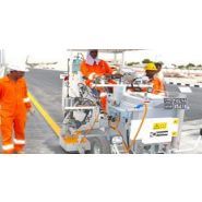 H16-3 - Machine de marquage routier Hofmann - Débit d’air jusqu’à 1000 l/min à 6 bar - Moteur diesel Kubota_4