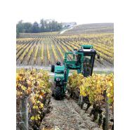 M01 - Tracteur enjambeur polyvalent Somaref - 4 roues avec motorisation thermique PERKINS et cabine climatisée_4