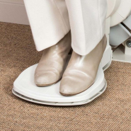 Monte-escalier MonoRoyal® pour escaliers tournants étroits - siège et marche-pieds rabattables_4