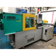 Micro presse à injection Arburg avec dimension plateau 446 x 446 mm