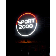 Enseigne lumineuse personnalisée pour une visibilité de jour comme de nuit - OUEST ENSEIGNES_4