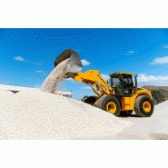 Chargeuse Venieri avec attache rapide hydraulique et gyrophare jaune