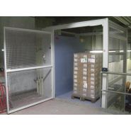 Monte-palettes adapté aux dimensions de plateau jusqu'à 3100x1660 mm