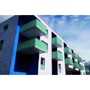 Garde-corps Areal en aluminium pour façades modernes et balcons