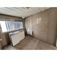 Cabane de chantier Cuisine - modèle 2006 - équipée avec frigo neuf, gazinière, évier et placard de rangement_4