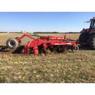 Déchaumeur robuste avec système Non Stop à lames pour obstacles