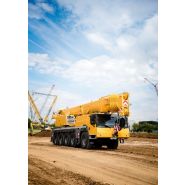 Grue Liebherr à vitesse de translation maximale de 85 km/h