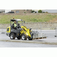 Chargeuse sur pneu wl32_4