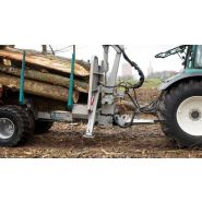 Remorque forestière Pfanzelt avec essieu bogie pour une stabilité tout terrain