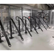 Station de rangement et recharge pour vélos avec système anti-chute