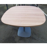 Table de réunion rectangulaire ou carrée en bois d'occasion - 80 x 80 cm - Pied central gris_4