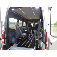 Eclairage LED sol et plafond dans le Renault Master L3H2