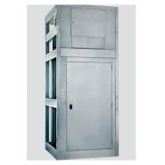 Équipement de levage avec pylône autoporteur et système de sécurité