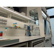 Paillasse de laboratoire avec cellule d'énergie fermée_4